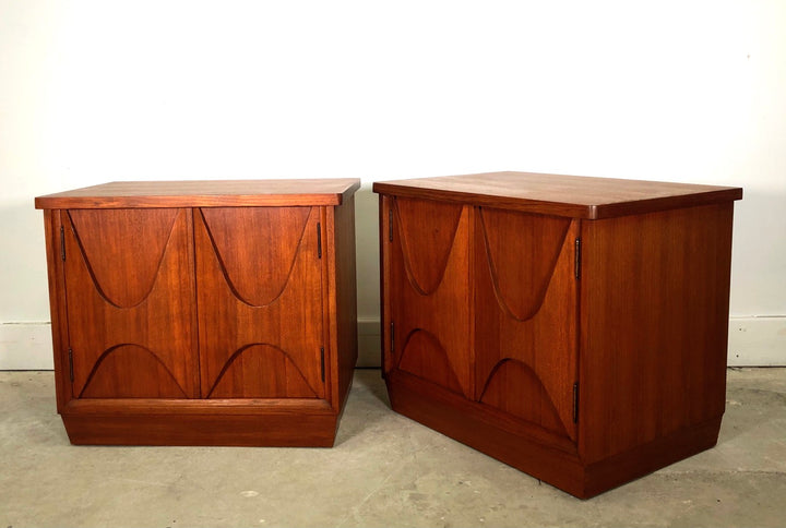 Mid-Century Modern Teak Nightstands By Broyhill Brasilia image 2