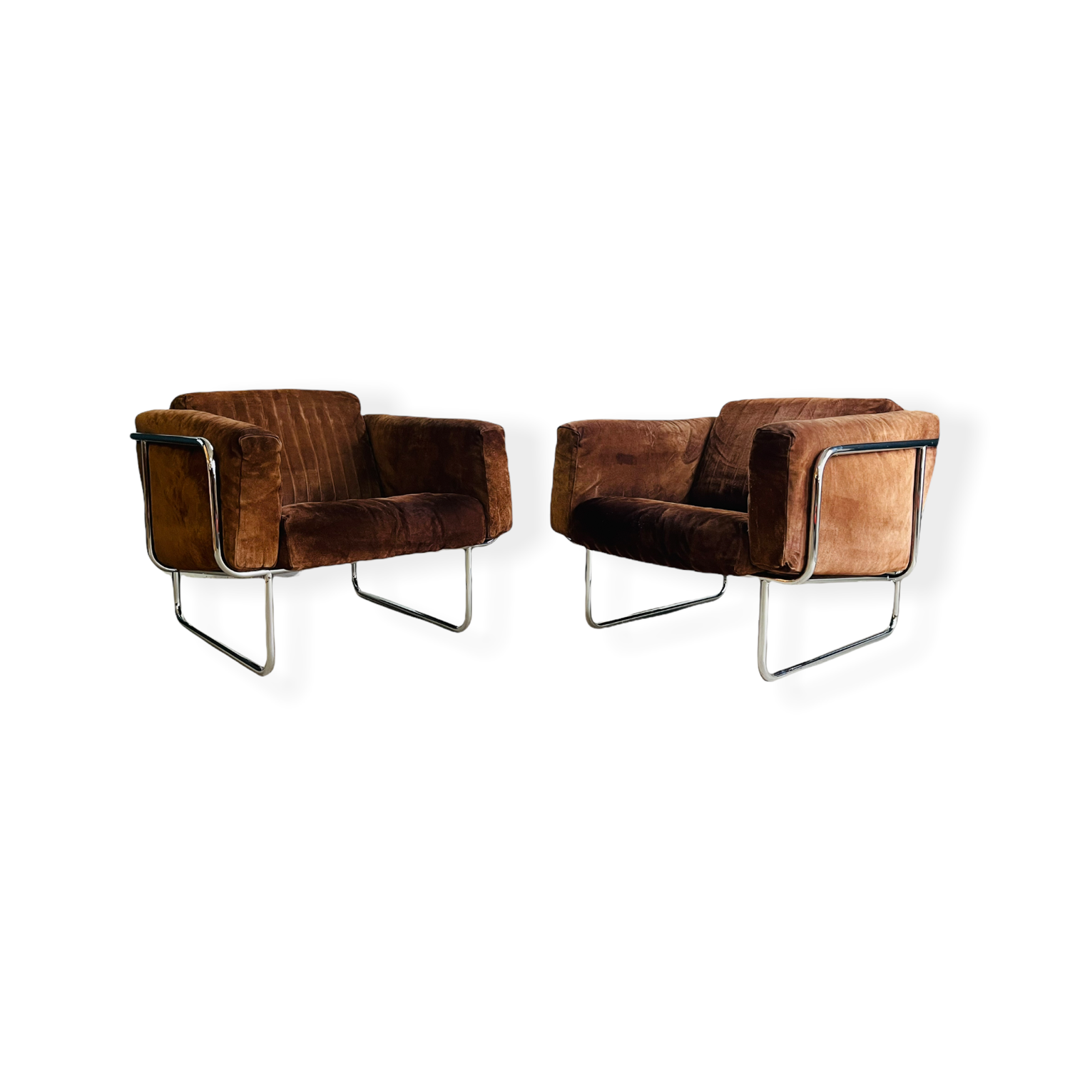 Pair Danish Modern Lounge Chairs by Hans Eichenberger image 0