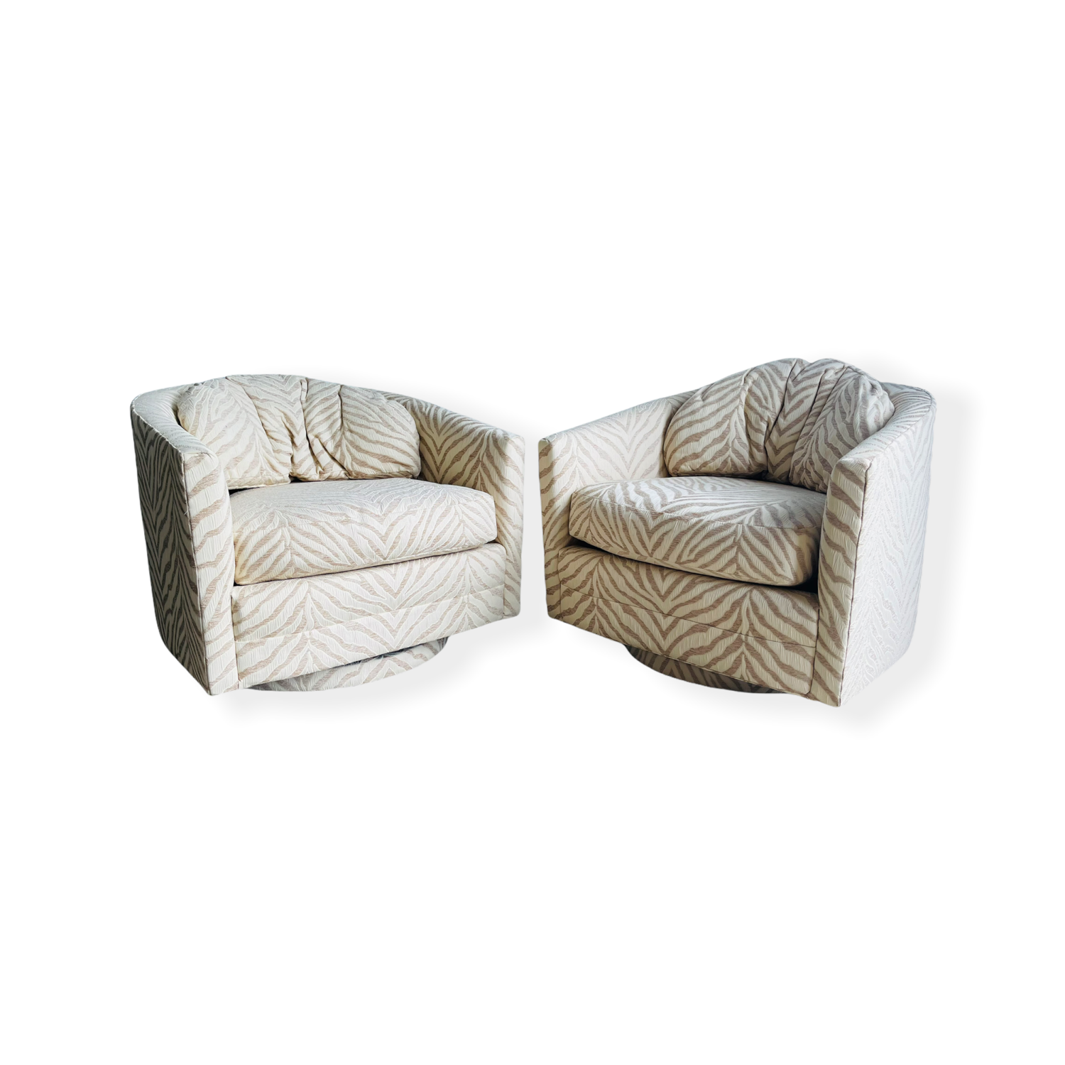 Pair Milo Baughman Swiveling Chairs image 0