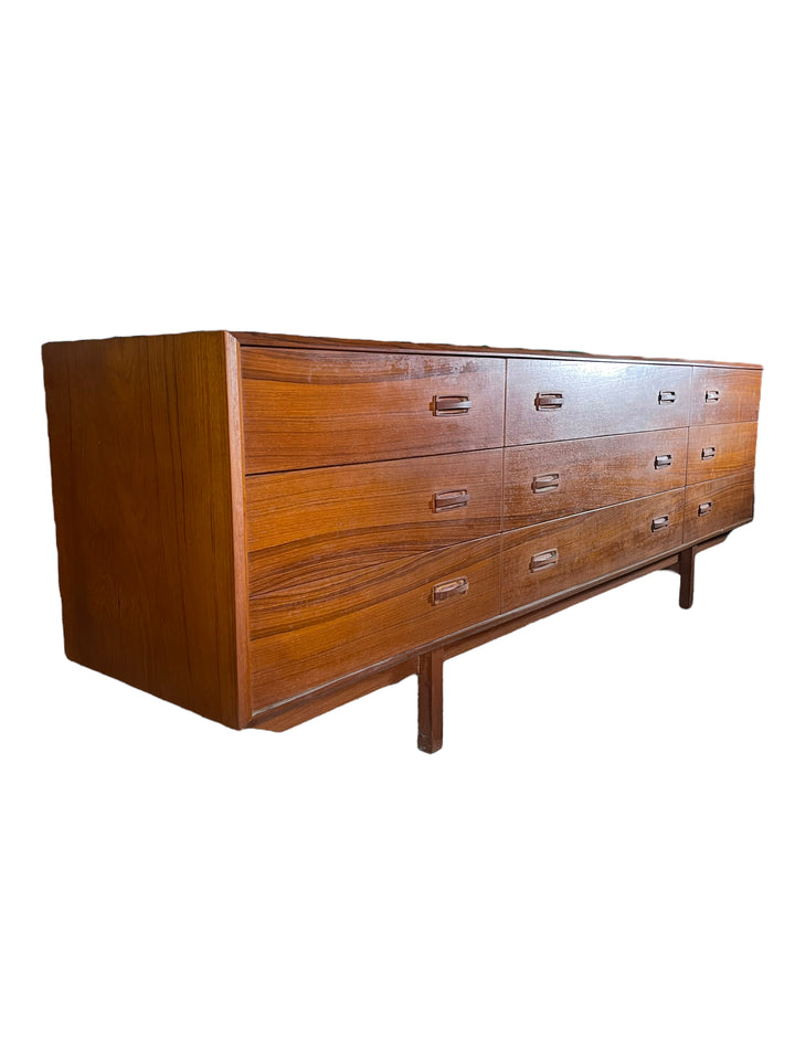 Mid-Century Danish Monder Teak Tripple Dresser / Credenza  image 1