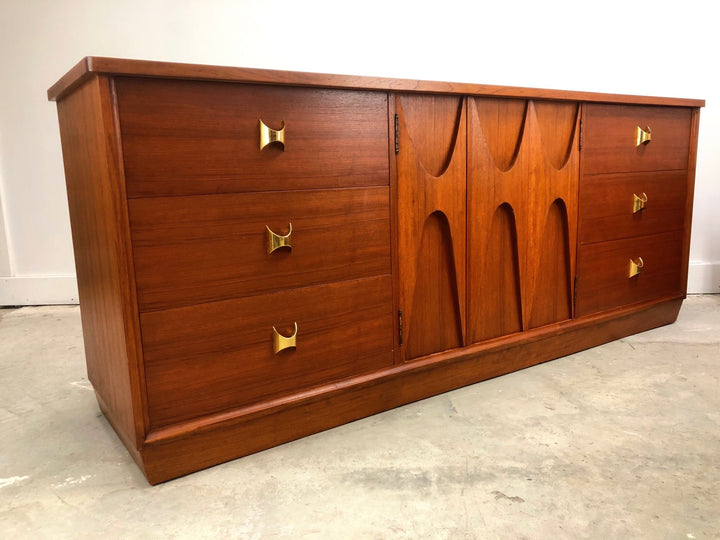 Mid-Century Modern Teak Credenza By Broyhill Brasilia  image 0