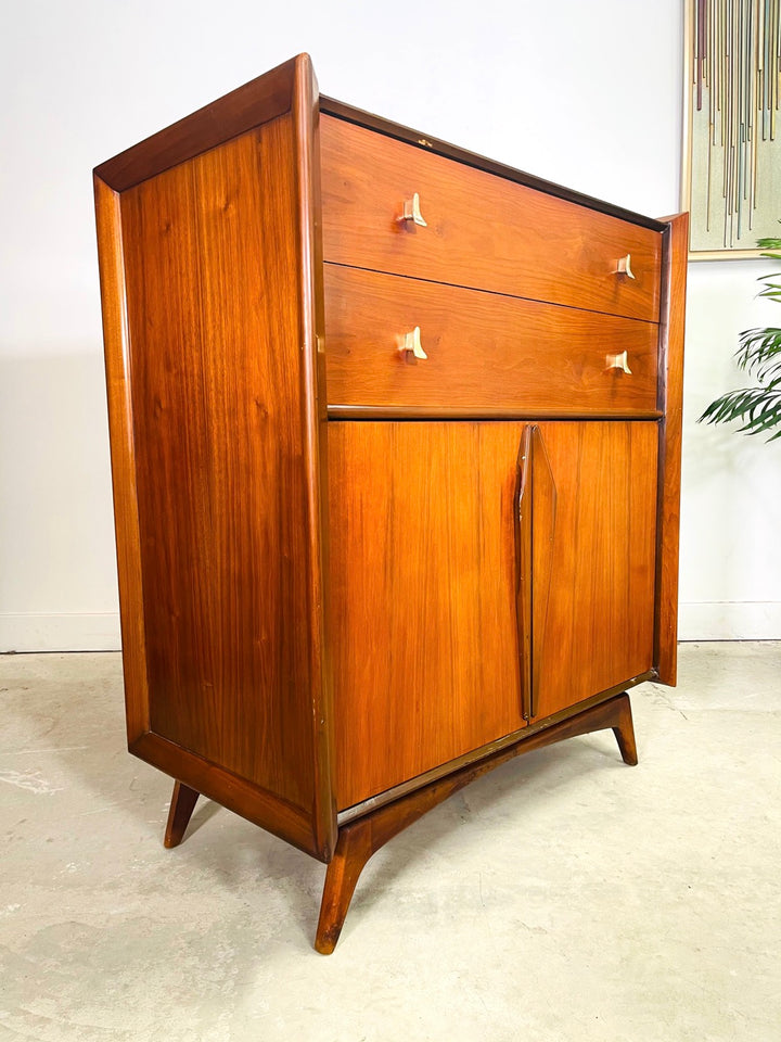 Mid-Century Modern Walnut Tall Highboy Dresser by Genova Furniture Co.  image 2