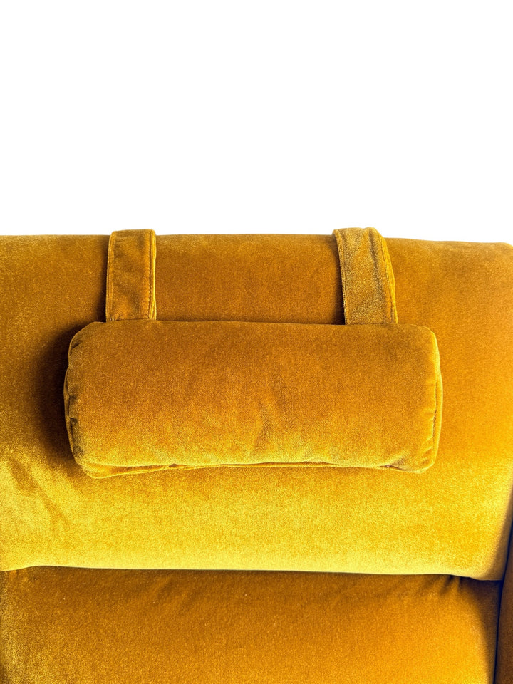 Folke Ohlsson for Dux Lounge Chair - Headrest Bolster Detail