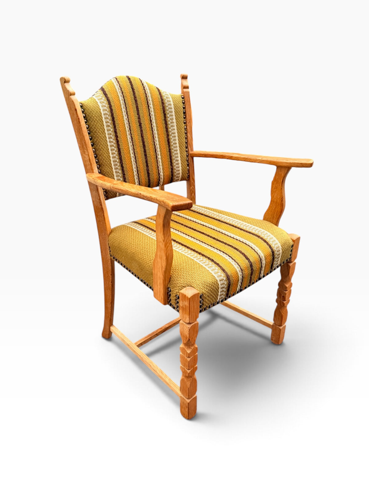Captain's chair, opposite angled view