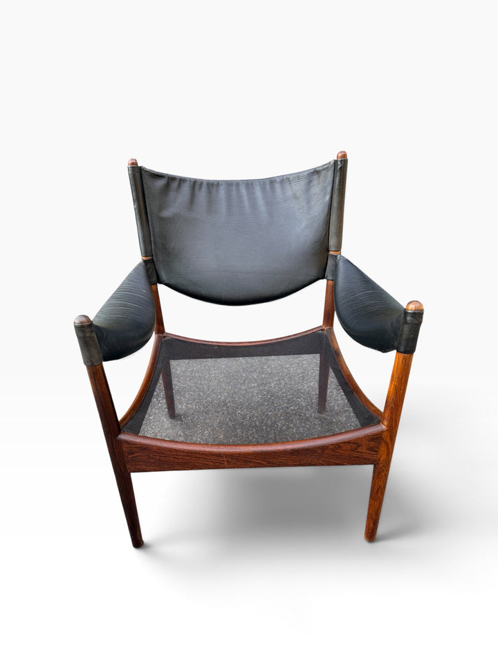 Modus chair without cushion showing woven mesh seat base