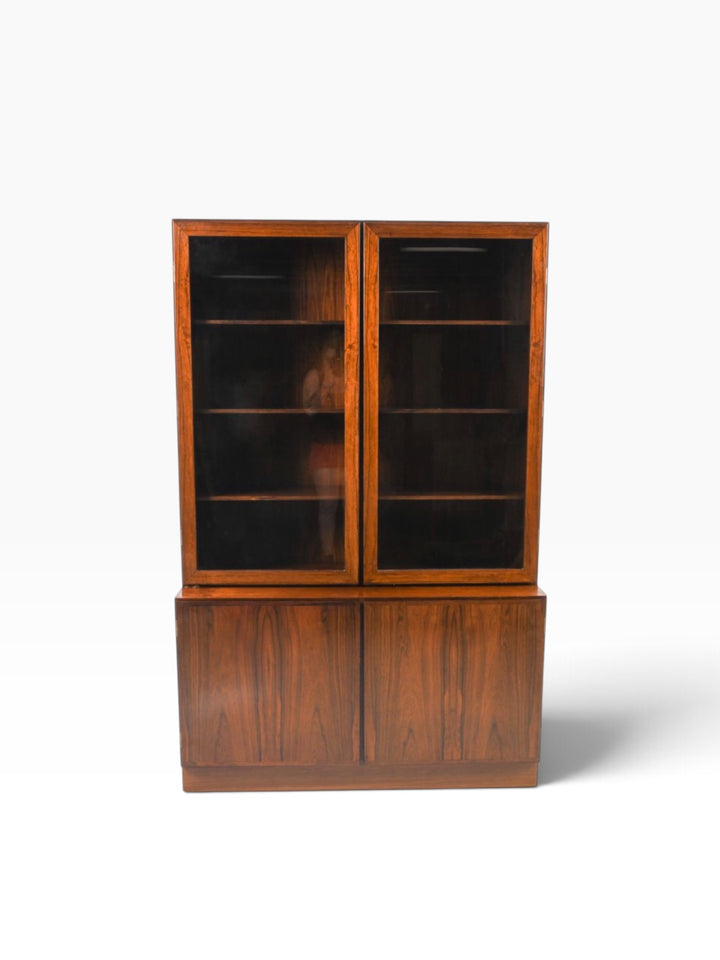 Omann Jun rosewood hutch bookcase, front view with doors closed