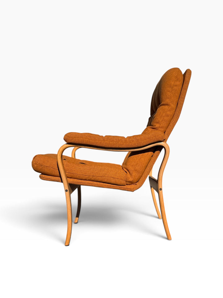 Bentwood lounge chair opposite side profile