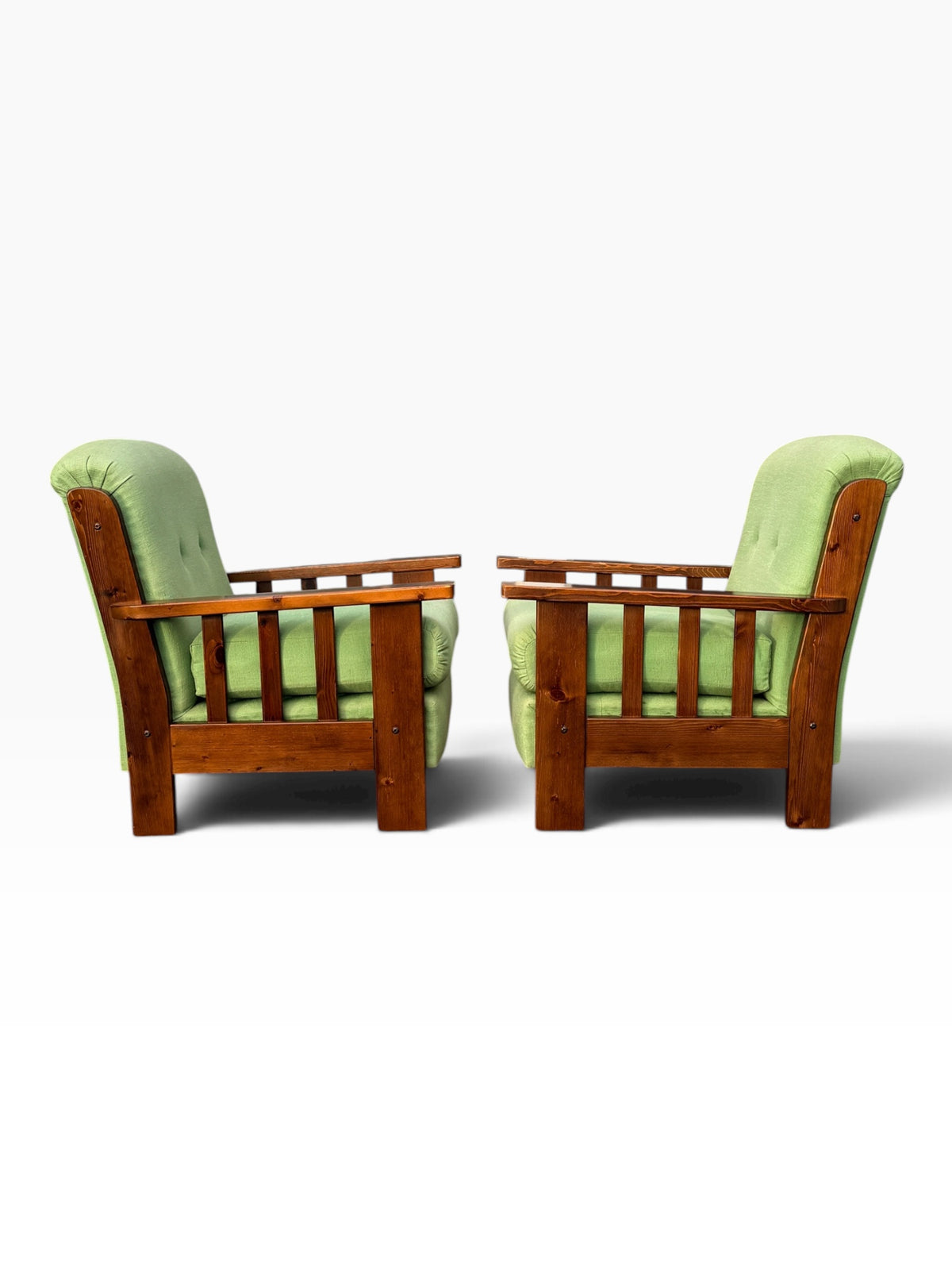 Pair of vintage Mission oak Arts and Crafts lounge chairs, slatted side view
