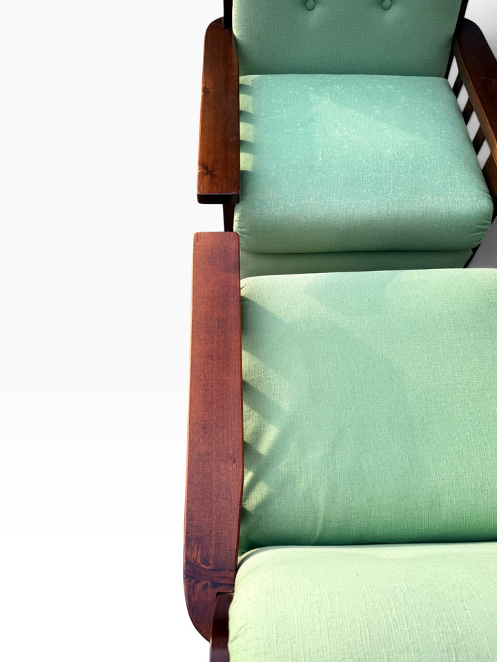 Oak armrest and slatted side detail